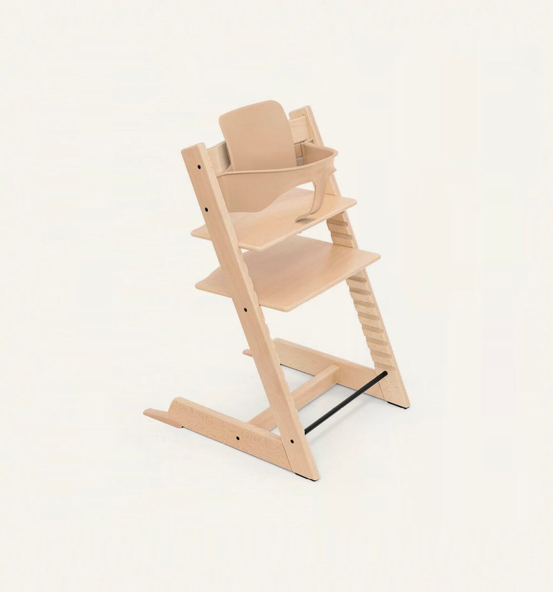 Rent Premium High Chairs from Babodle. UK's number 1 baby equipment rental platform. 